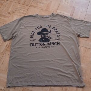 Yellowstone tee shirt men's size 2xlarge  tan color
